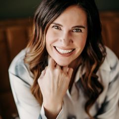 Erica Smithers headshot